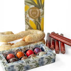 Iowa Flavors Gift Box — A Taste of Pella, Iowa
